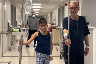 11 yaşındaki Bekir, dedesinin böbreğiyle hayata tutundu