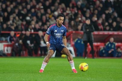 Arsenal, Nottingham Forest engelini aşamadı