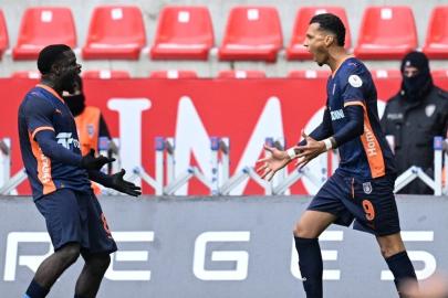 Başakşehir, Kayserispor'u 3 golle geçti