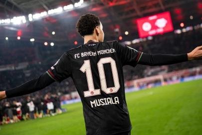 Bayern Münih, Leipzig'e 5 attı