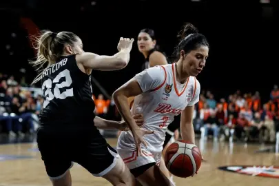 ÇBK Mersin, Beşiktaş'a fark attı