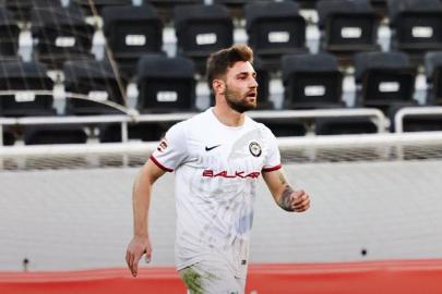 Çorum FK'da Kadir Seven, Zulte Waregem'e transfer oldu