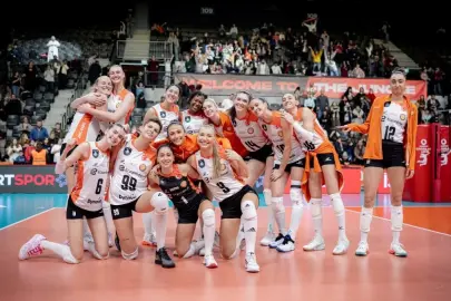 Eczacıbaşı, Bahçelievler Belediyespor'a set vermedi