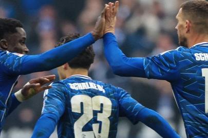 Edin Dzeko ve Kenan Karaman gol attı! Schalke geri döndü