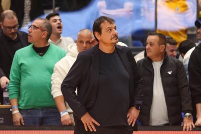 Ergin Ataman’a küfür eden Maccabi taraftarına sembolik para cezası