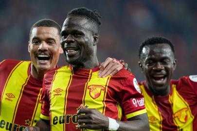 Göztepe, Fatih Karagümrük'ü iki golle geçti