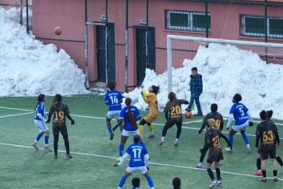 Hakkarigücü Kadın Futbol Takımı, Gaziantep ALG Spor'a 5 attı