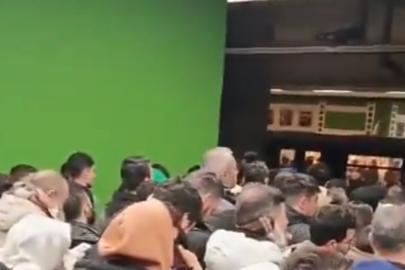 İstanbul'da kar çilesi: Metrolarda yoğunluk