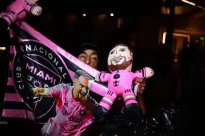 Lionel Messi Peru'yu da coşturdu: Yüzlerce kişi otel önünde toplandı