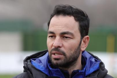 Selçuk İnan, Fenerbahçe karşısında ilk peşinde