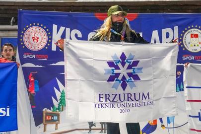 ETÜ Kayak Alp Disiplini Türkiye Şampiyonası’nda çifte kupa ile zirveye yerleşti