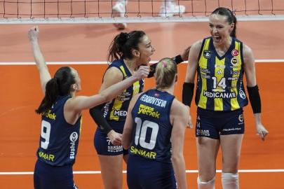 Fenerbahçe, derbide Galatasaray'a set vermedi