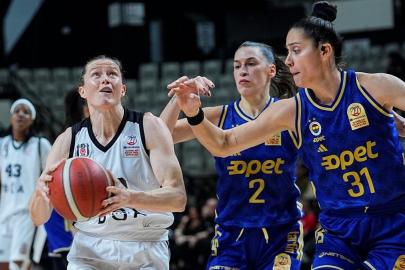 Fenerbahçe, kadınlar derbisinde Beşiktaş'a şans tanımadı