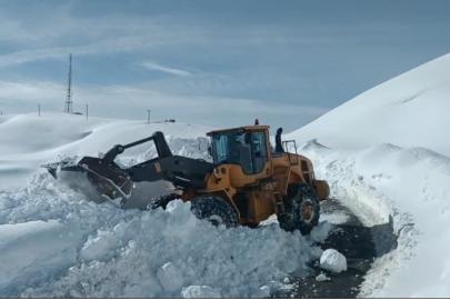 Hakkari’de tüm köy yolları ulaşıma açıldı