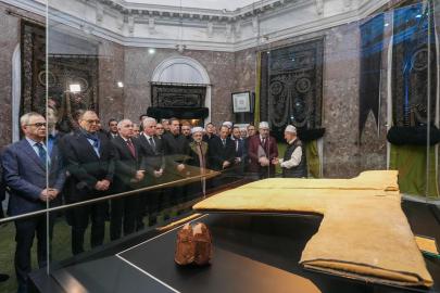 Hırka-i Şerif ziyarete açıldı