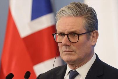 İngiltere Başbakanı Starmer'den, Epstein dosyalarında fotoğrafları çıkan Andrew hamlesi