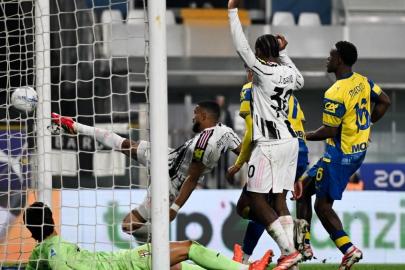 Juventus, Parma'yı deplasmanda yendi