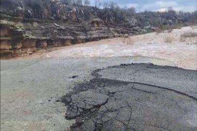 Lice'de yağış nedeniyle dere taştı