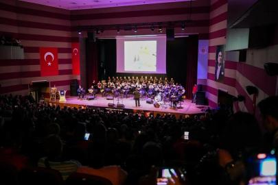Menteşe Korosu'ndan Barış Manço konseri