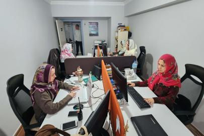 Muğla'da kadın gazetecilerden Başkan Güneş'e yöresel kıyafetli destek