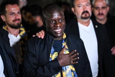 N'Golo Kante’yi bekleyen Fenerbahçeliler çıktığı çardak çöktü