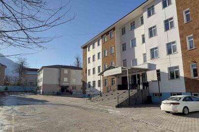 Tatvan’da velinin öğrenciye şiddeti kamerada