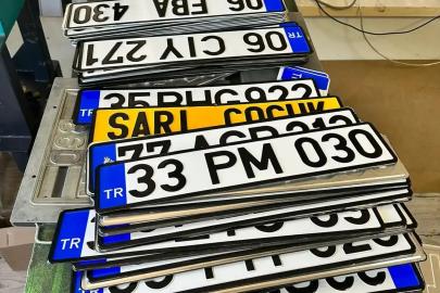 APP plaka değişiminde son gün yoğunluğu