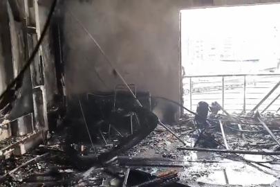 Batman'da bir evde çıkan yangında ev eşyaları kullanılamaz hale geldi