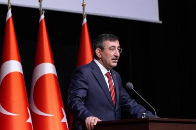 Cumhurbaşkanı Yardımcısı Yılmaz: Türkiye, savaşın etkili olduğu bölgelerde teyakkuzda