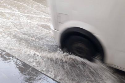 Doğu ve güney bölgelerde yoğun yağış ve çığ tehlikesi uyarısı