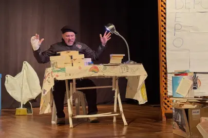 Gölcük'te Kütüphaneler Haftası’nda öğrencilere tiyatro keyfi