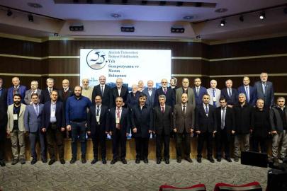 İlahiyat Fakültesinin 55. kuruluş yılı sempozyumu ve mezun buluşması gerçekleştirildi