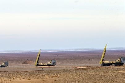 İranlı yetkili: Trump geri adım attı, müzakere söz konusu değil