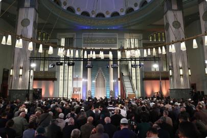 Kadir Gecesi tüm yurtta dualarla idrak edildi