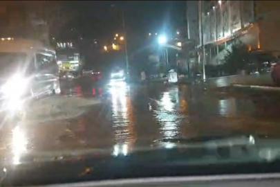 Mardin’de sağanak yağış etkili oldu: Yollar göle döndü