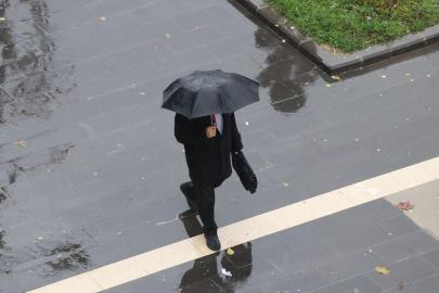 Meteoroloji uyardı: Ege ve Batı Akdeniz'de kuvvetli yağış ve fırtına etkili olacak