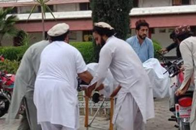 Pakistan'da canlı bomba saldırısı: Bir ölü 18 yaralı