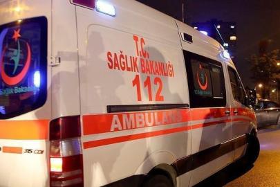 Sakarya'da iki otomobil kafa kafaya çarpıştı: 1 ölü, 1 yaralı
