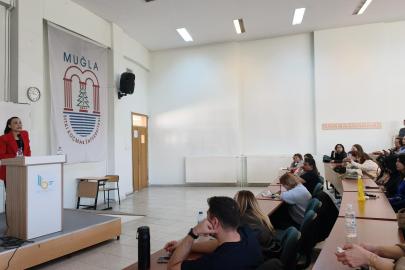 Üniversite öğrencilerine 'bilişim dolandırıcılığına karşı' farkındalık