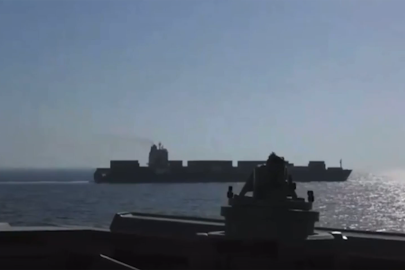 ABD, İran gemisini vurdu: Ateşkes fiilen çöktü