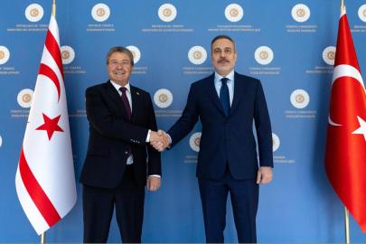 Bakan Fidan, KKTC Başbakanı ile görüştü