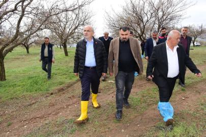Başkan Er, dolu afetinden zarar gören ilçeleri ziyaret etti
