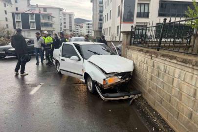 Bingöl’de trafik kazası: 2 yaralı