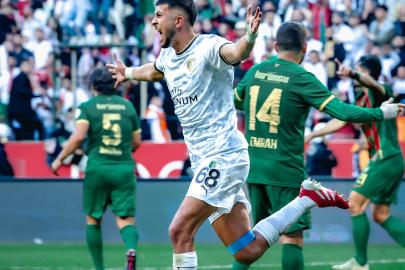 Bodrum FK son dakikada 1 puanı aldı