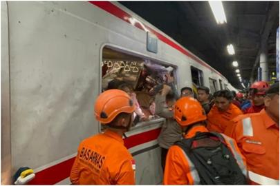 Endonezya’da tren kazası: 14 ölü, 38 yaralı