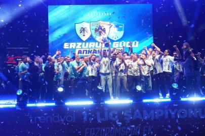 Erzurumspor FK şampiyonluk kupasını aldı