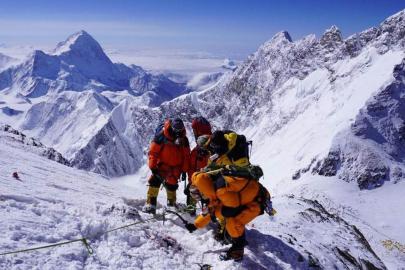 Everest'te sahte kurtarma ve dolandırıcılık skandalı