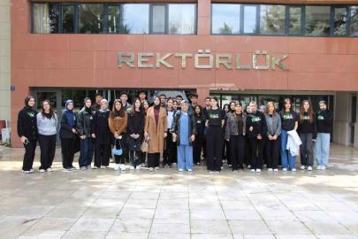 Fırat Üniversitesi’nde okul gezileri sürüyor