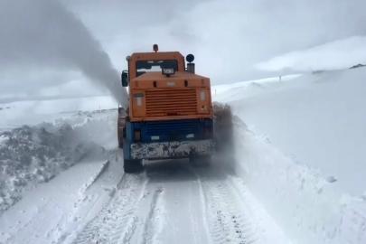 Kars’ta kar ve tipi: Kapalı köy yollar için çalışma başlatıldı