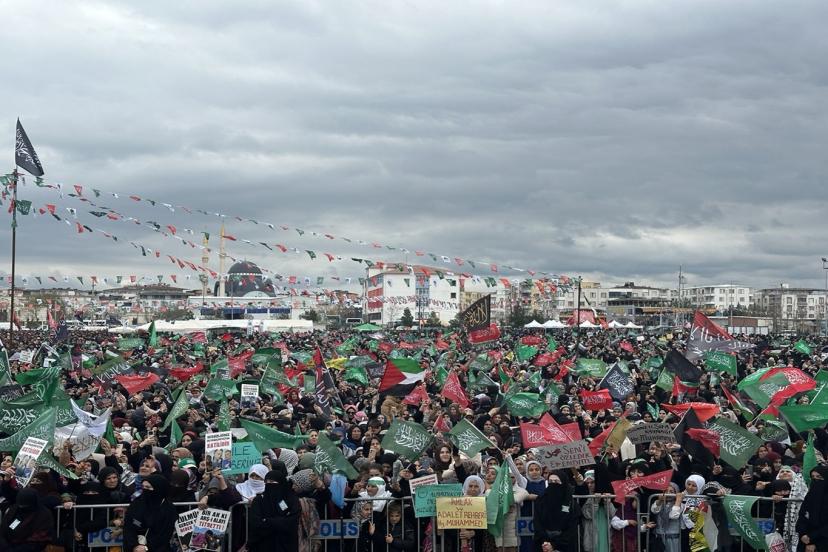 Mevlid-i Nebi etkinliğinde gençlerden anlamlı çağrı: Vahdet olmadan kurtuluş yok